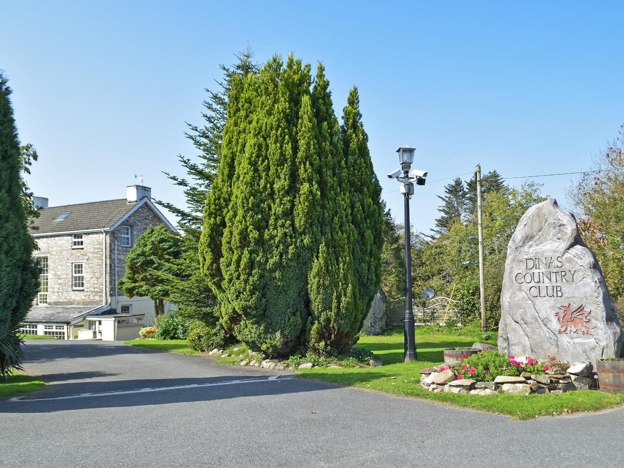 Вилла Keepers Nook - Dinas Country Club Экстерьер фото